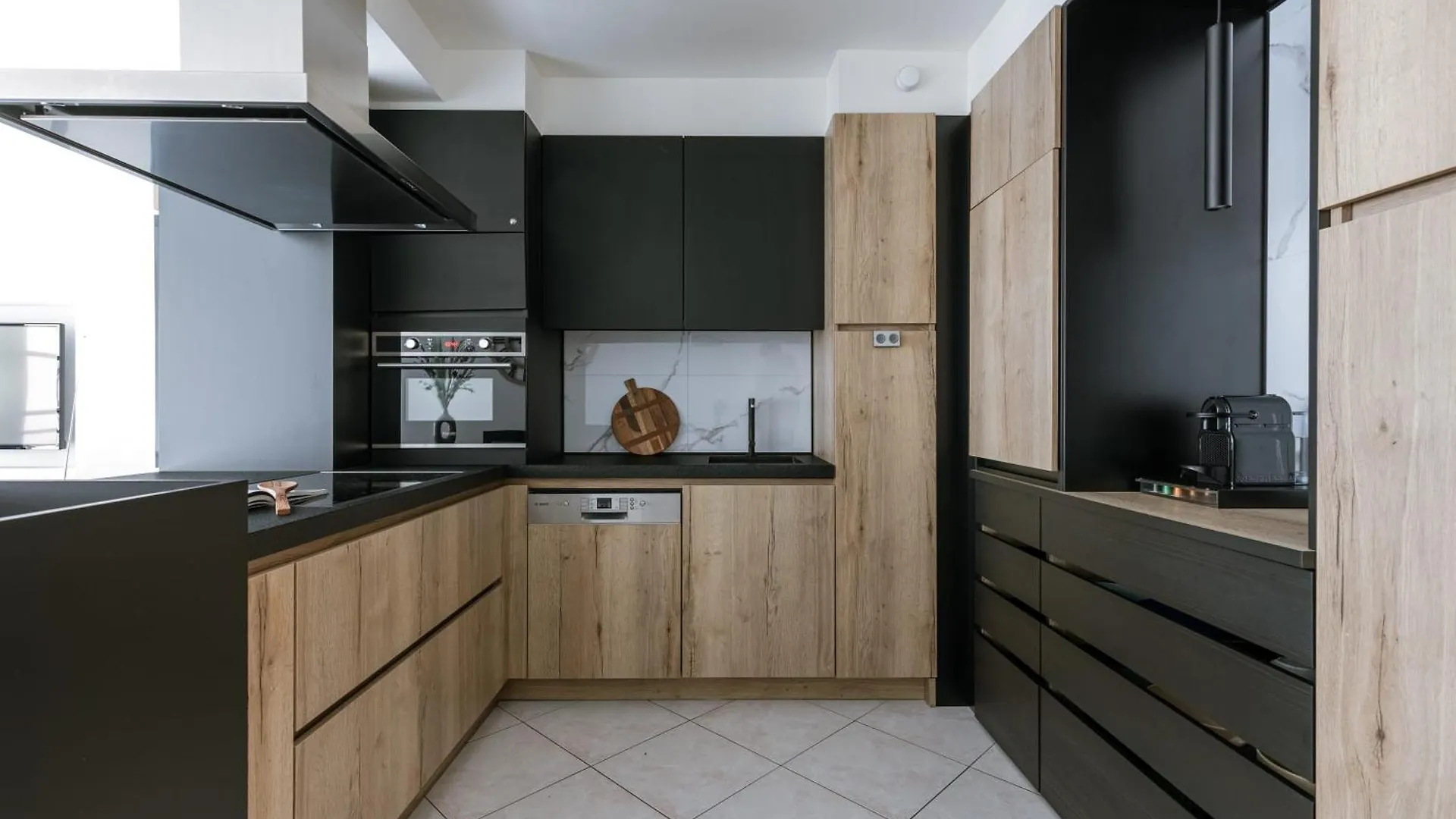 Huswell - Stylish Two Bedroom Apartment On Top Location Middelkerke